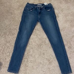 Levi skinny jeans